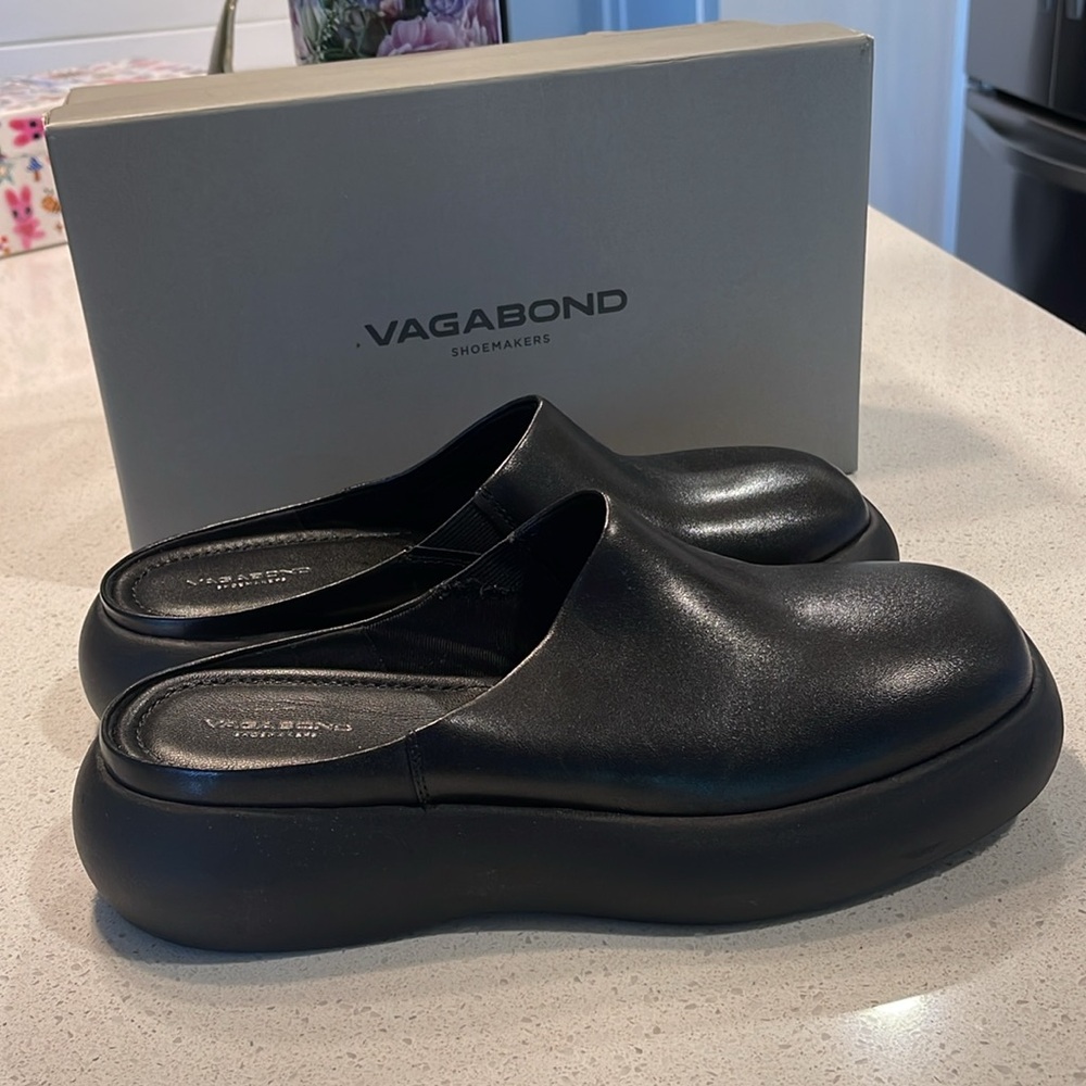 Vagabond Black Leather Slip-On Mules - Picture 7 of 9